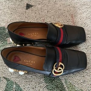 Gucci pearl loafer size 35.5